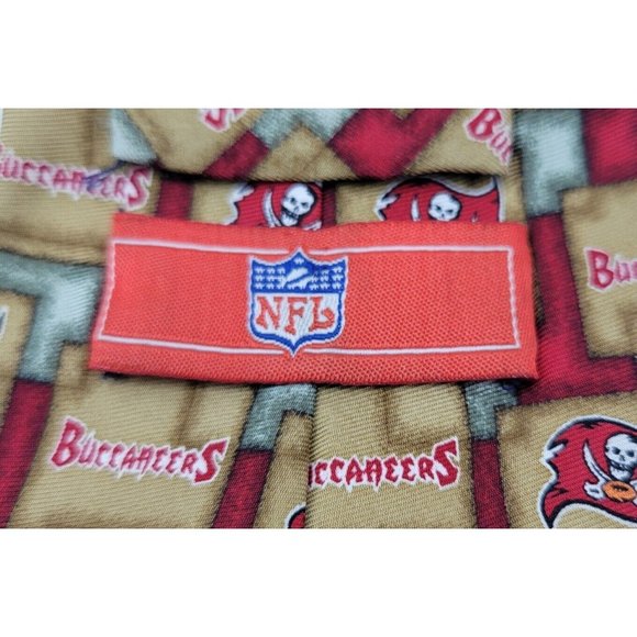 Tampa Bay Buccaneers Bucs Eagle Wings 100% Silk Mens Neck Tie Necktie NFL - Picture 4 of 7